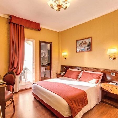 Hotel Impero Roma Esterno foto