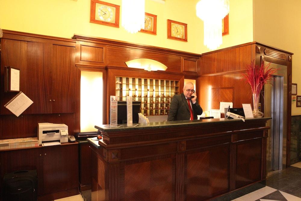 Hotel Impero Roma Esterno foto