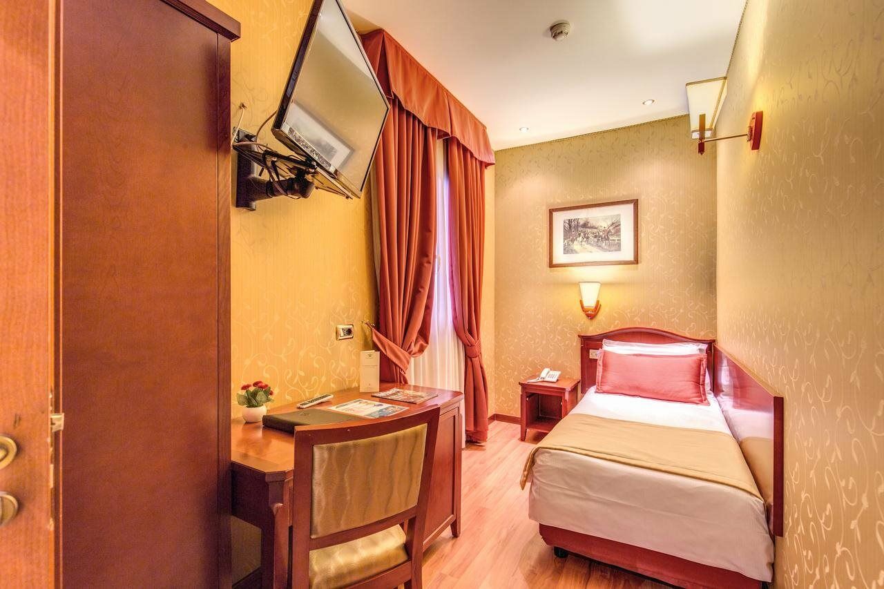 Hotel Impero Roma Esterno foto